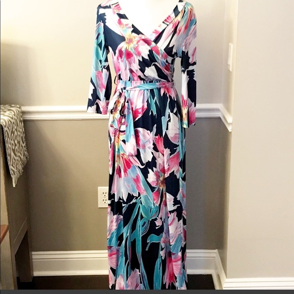 Dresses & Skirts - Final Days! MUST GO! NWOT Long Maxi Dress. Size M